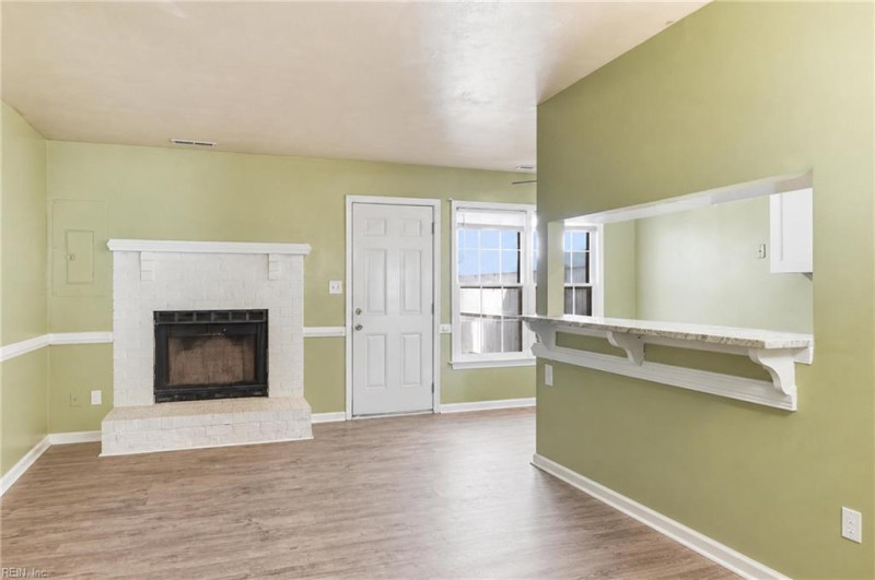 Photo 10 of 21 residential for sale in Virginia Beach virginia