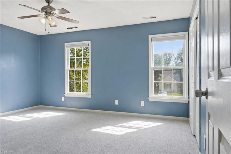 Photo 11 of 21 residential for sale in Virginia Beach virginia