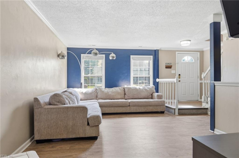 Photo 4 of 21 residential for sale in Virginia Beach virginia