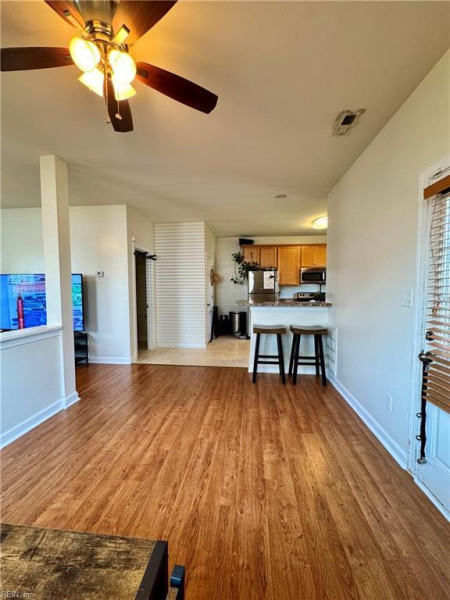 Photo 10 of 40 residential for sale in Norfolk virginia