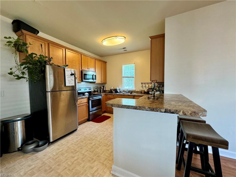 Photo 11 of 40 residential for sale in Norfolk virginia