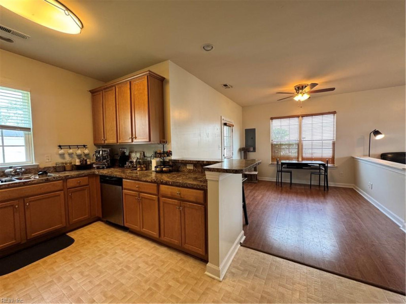 Photo 15 of 40 residential for sale in Norfolk virginia