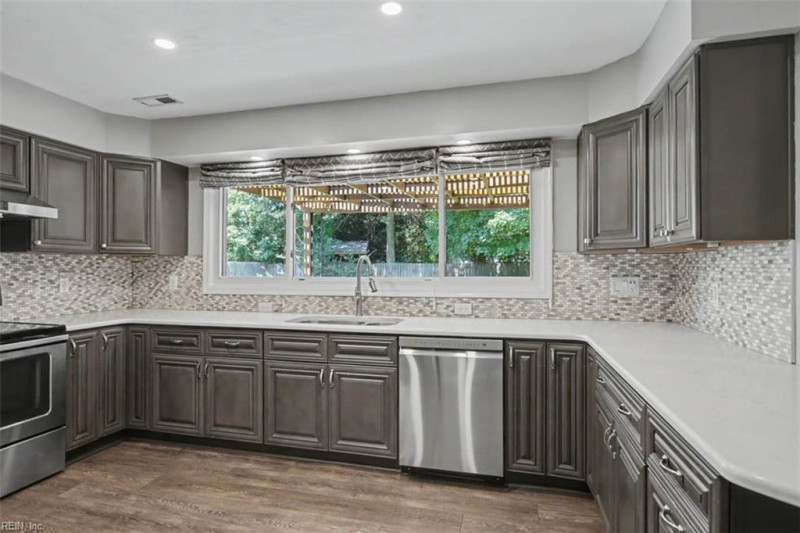 Photo 19 of 48 residential for sale in Chesapeake virginia Photo 19 of 48 residential for sale in Chesapeake virginia