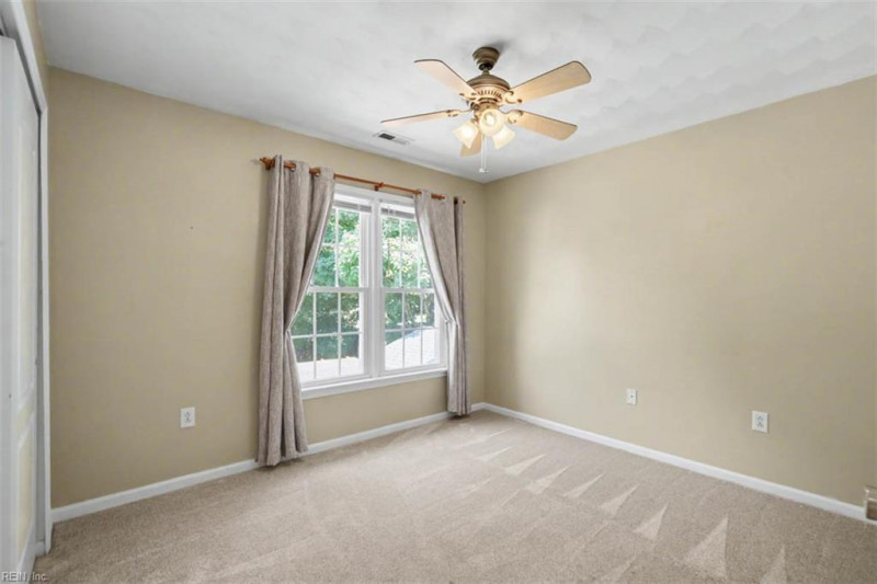 Photo 32 of 48 residential for sale in Chesapeake virginia Photo 32 of 48 residential for sale in Chesapeake virginia