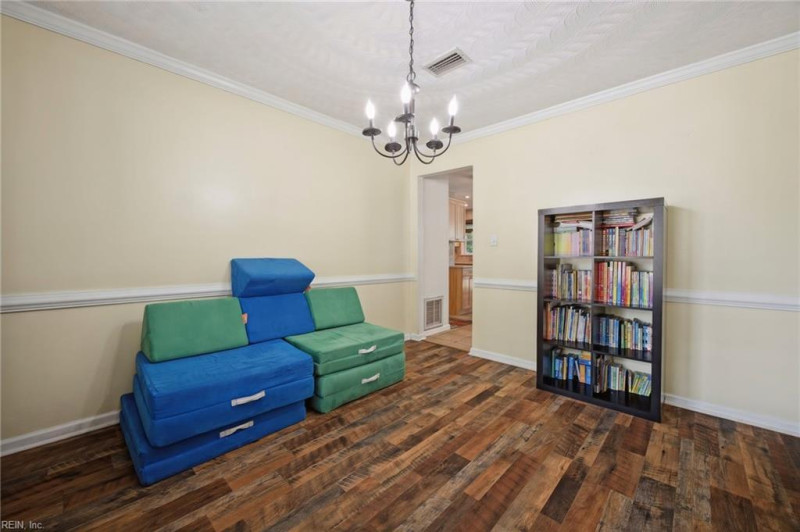 Photo 14 of 49 residential for sale in Hampton virginia