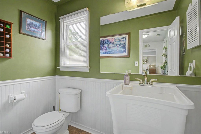 Photo 16 of 39 residential for sale in Virginia Beach virginia