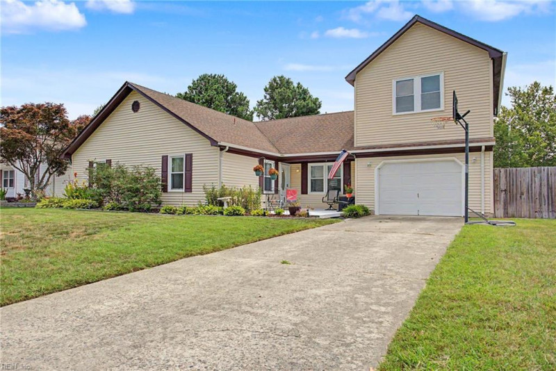 Photo 2 of 39 residential for sale in Virginia Beach virginia