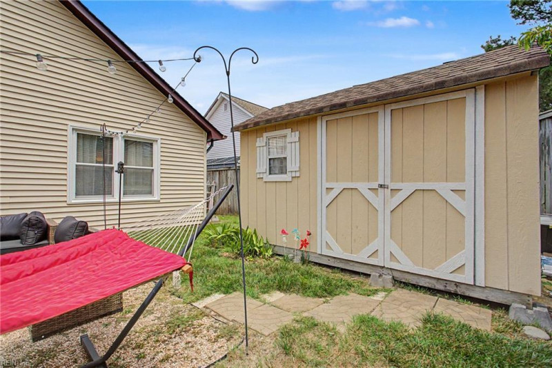 Photo 33 of 39 residential for sale in Virginia Beach virginia