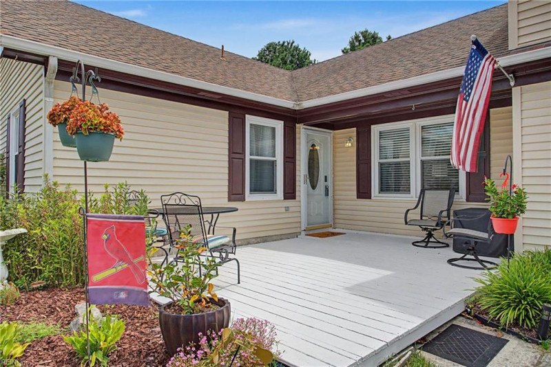 Photo 4 of 39 residential for sale in Virginia Beach virginia