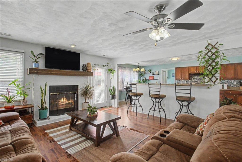 Photo 7 of 39 residential for sale in Virginia Beach virginia
