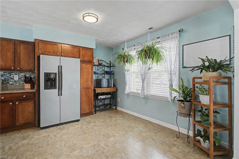 Photo 9 of 39 residential for sale in Virginia Beach virginia