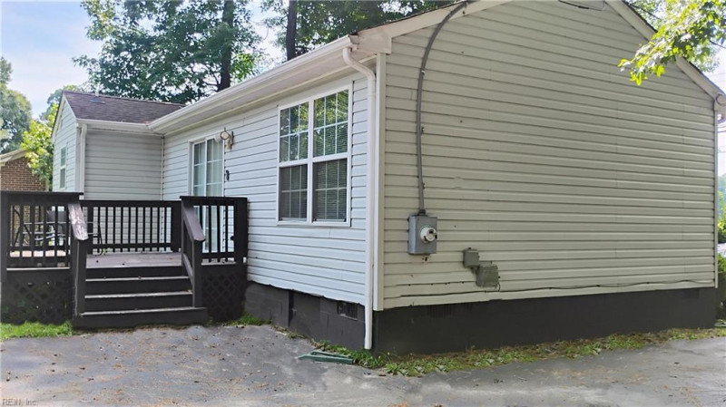 Photo 11 of 35 residential for sale in Suffolk virginia