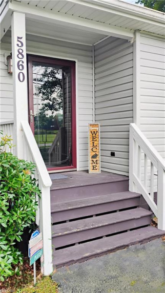 Photo 7 of 35 residential for sale in Suffolk virginia