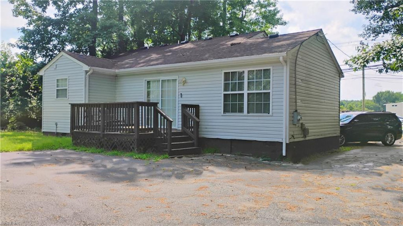 Photo 9 of 35 residential for sale in Suffolk virginia