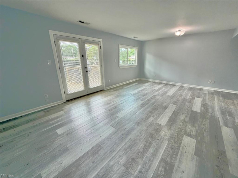 Photo 11 of 50 residential for sale in Chesapeake virginia Photo 11 of 50 residential for sale in Chesapeake virginia