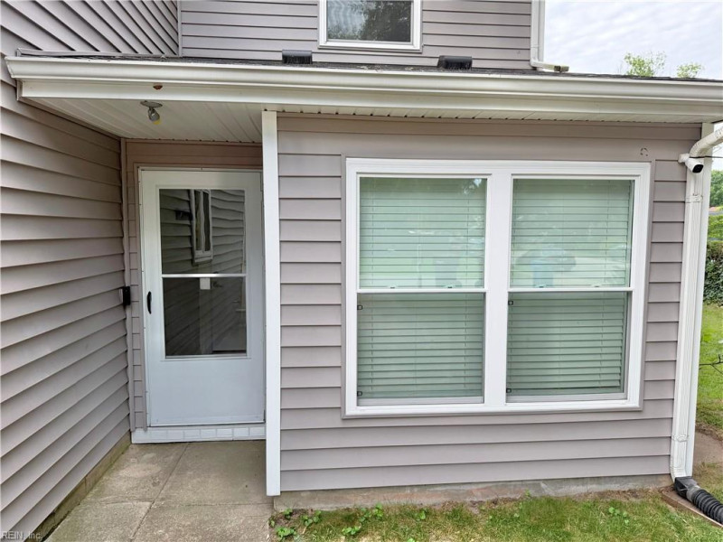 Photo 5 of 50 residential for sale in Chesapeake virginia Photo 5 of 50 residential for sale in Chesapeake virginia