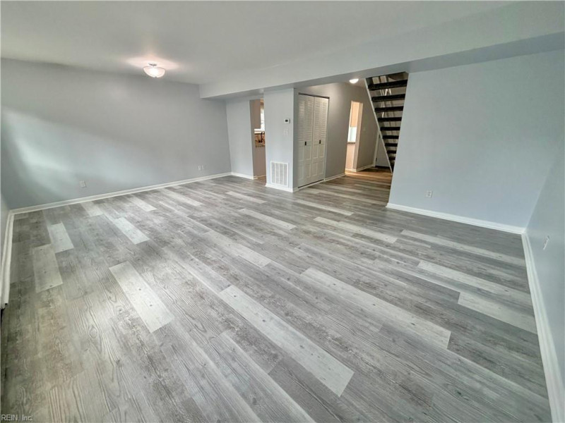 Photo 9 of 50 residential for sale in Chesapeake virginia Photo 9 of 50 residential for sale in Chesapeake virginia