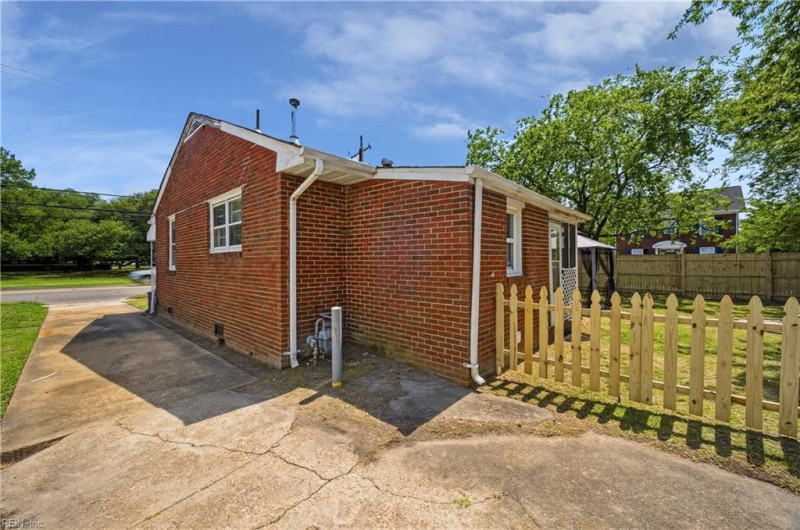 Photo 23 of 37 residential for sale in Norfolk virginia Photo 23 of 37 residential for sale in Norfolk virginia