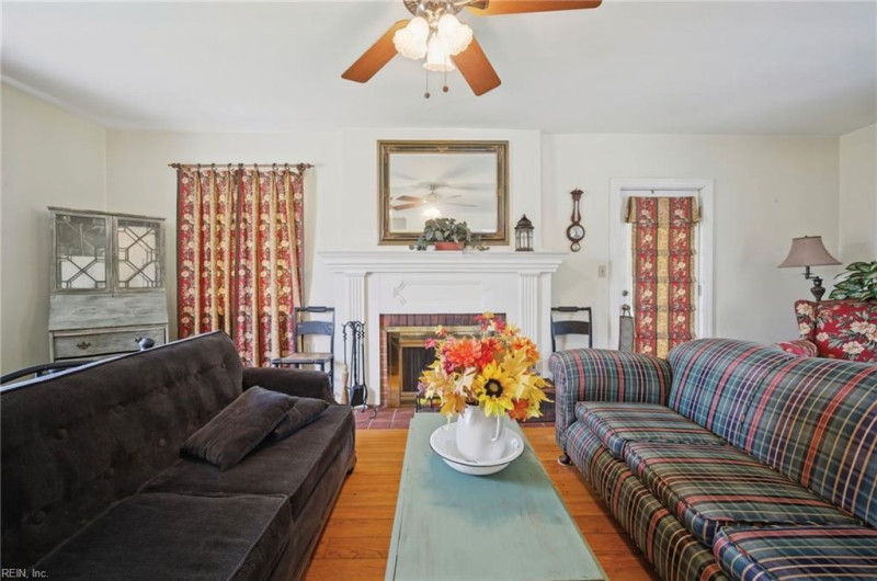 Photo 8 of 48 residential for sale in Chesapeake virginia Photo 8 of 48 residential for sale in Chesapeake virginia