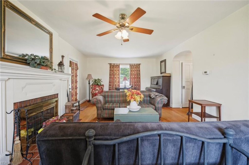 Photo 9 of 48 residential for sale in Chesapeake virginia Photo 9 of 48 residential for sale in Chesapeake virginia