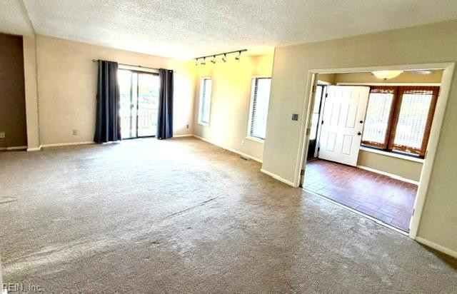 Photo 14 of 21 residential for sale in Virginia Beach virginia