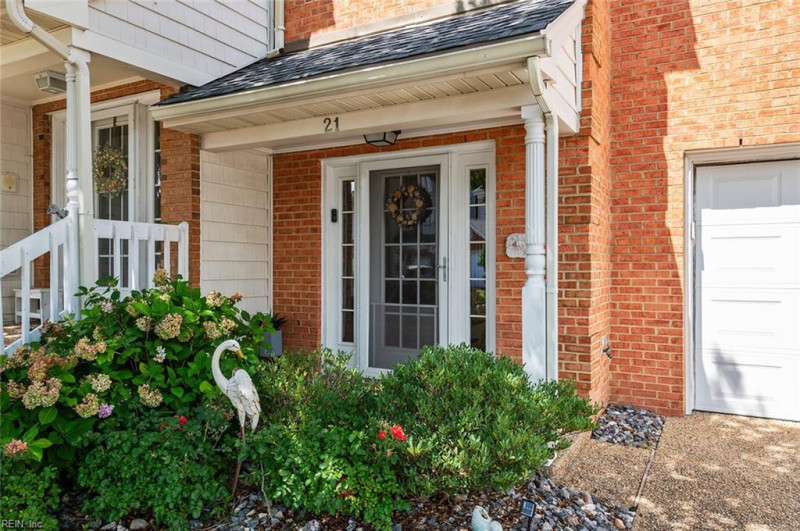 Photo 12 of 47 residential for sale in Hampton virginia