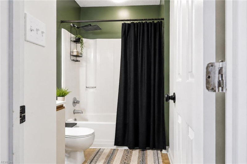 Photo 22 of 29 residential for sale in Hampton virginia