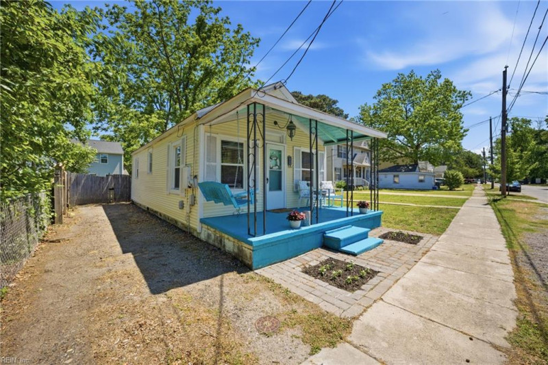 Photo 3 of 23 residential for sale in Norfolk virginia Photo 3 of 23 residential for sale in Norfolk virginia