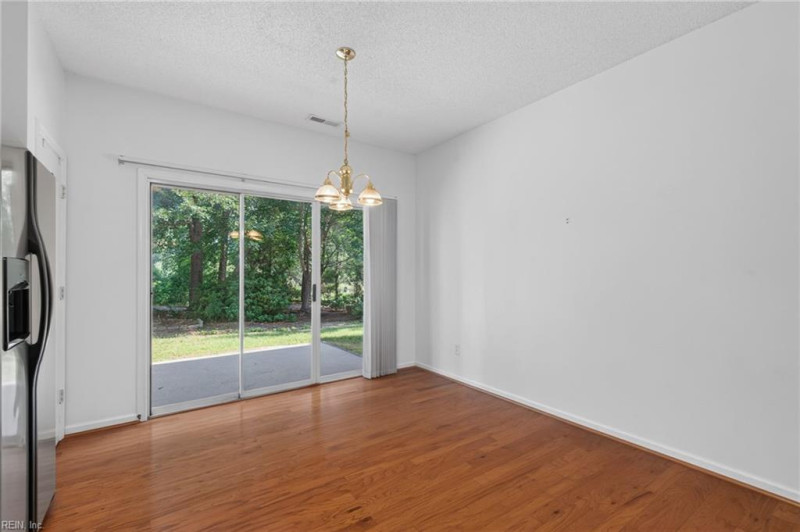 Photo 14 of 38 residential for sale in Portsmouth virginia