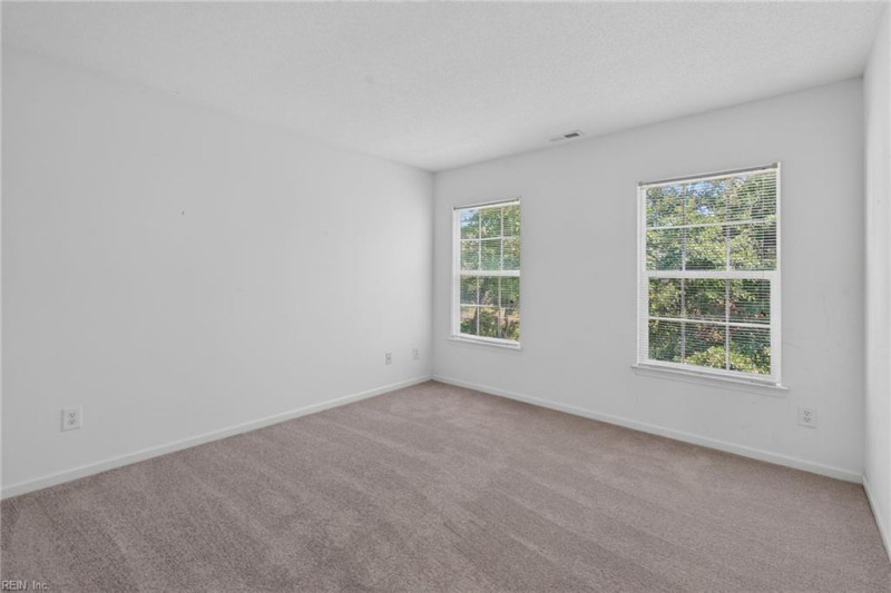 Photo 22 of 38 residential for sale in Portsmouth virginia