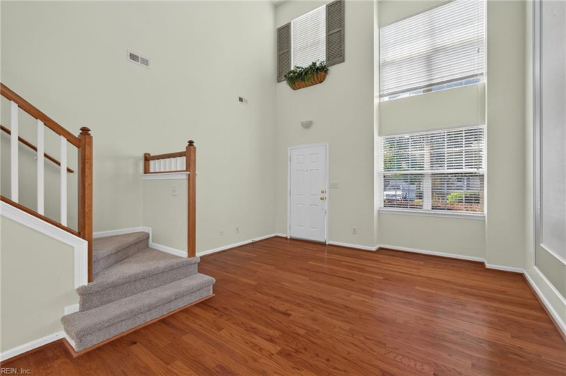 Photo 3 of 38 residential for sale in Portsmouth virginia