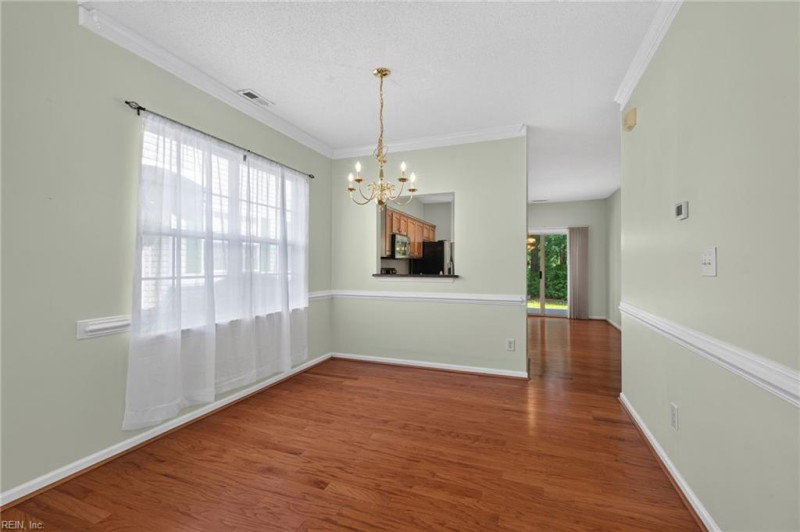 Photo 7 of 38 residential for sale in Portsmouth virginia