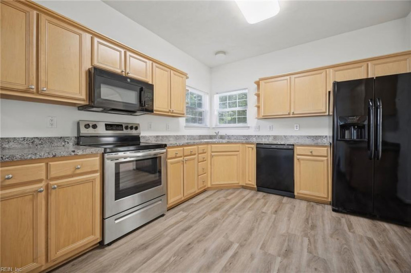 Photo 15 of 40 residential for sale in Virginia Beach virginia