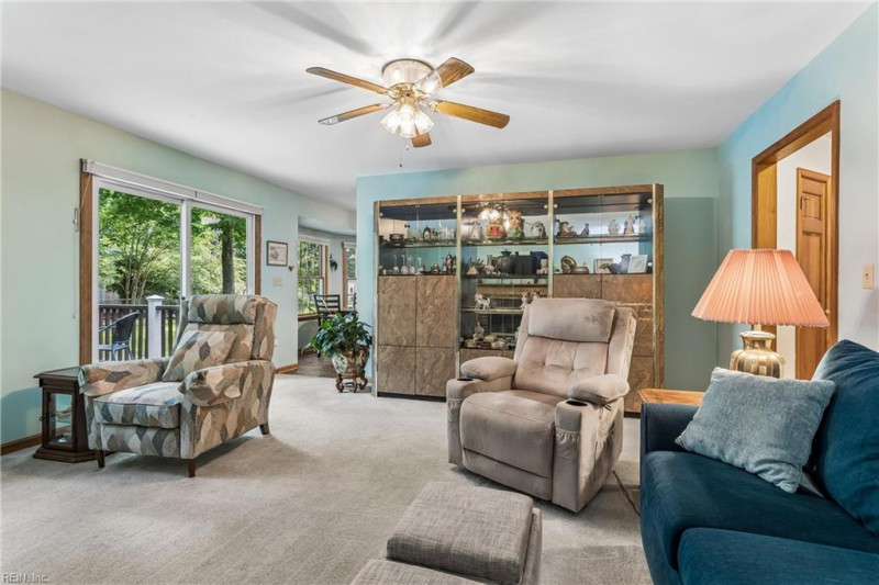 Photo 20 of 41 residential for sale in York County virginia
