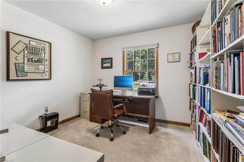 Photo 22 of 41 residential for sale in York County virginia