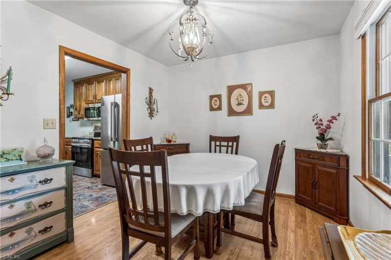 Photo 7 of 41 residential for sale in York County virginia