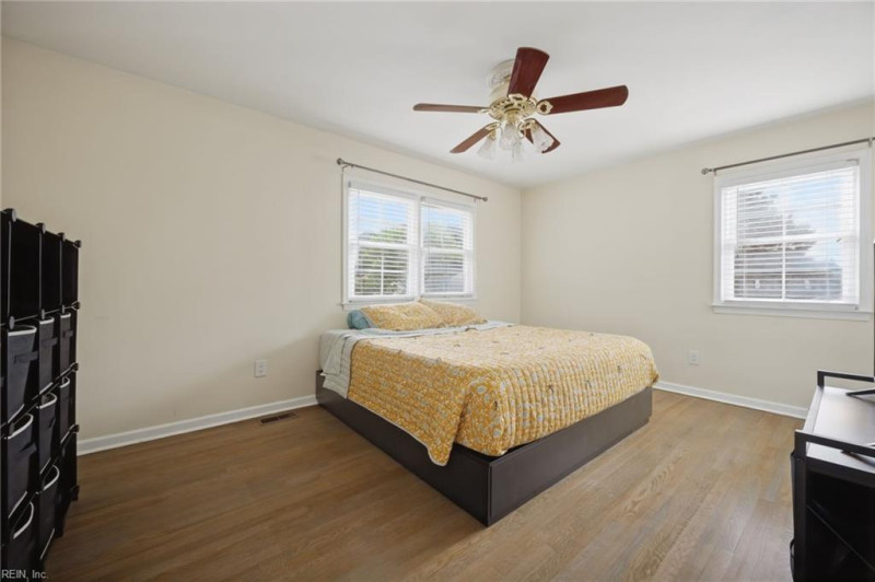 Photo 12 of 47 residential for sale in Hampton virginia