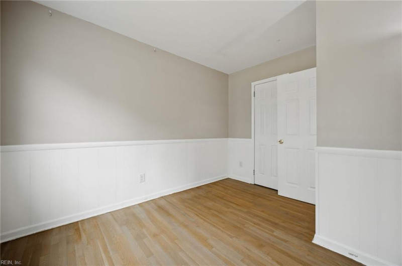 Photo 18 of 47 residential for sale in Hampton virginia