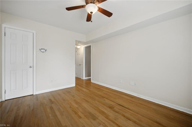 Photo 20 of 47 residential for sale in Hampton virginia
