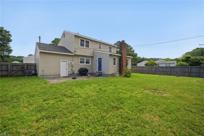 Photo 25 of 47 residential for sale in Hampton virginia