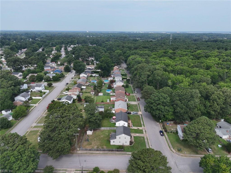 Photo 34 of 47 residential for sale in Hampton virginia