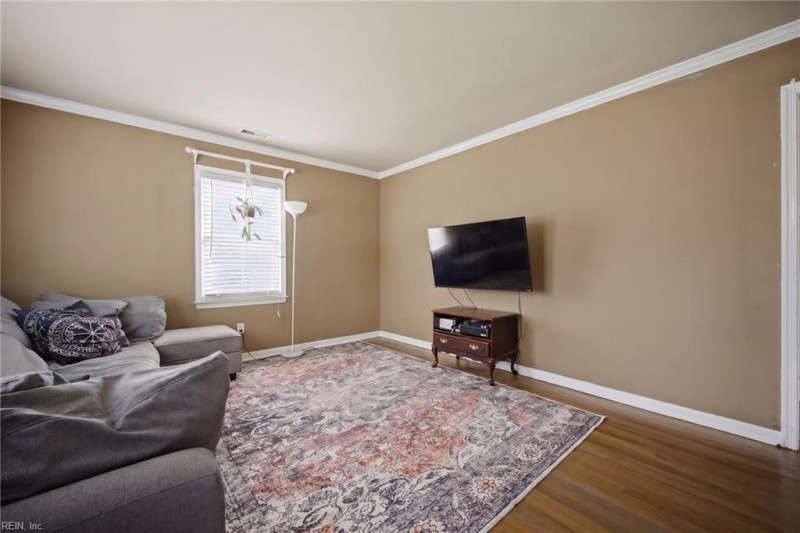 Photo 4 of 47 residential for sale in Hampton virginia