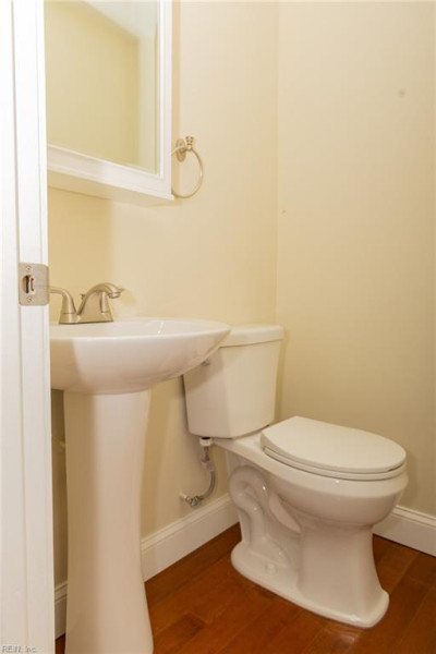 Photo 15 of 32 residential for sale in Portsmouth virginia