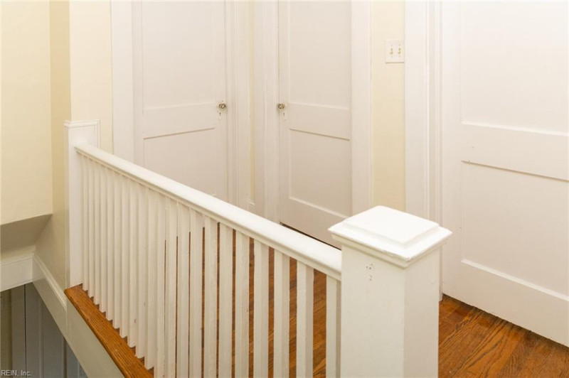 Photo 17 of 32 residential for sale in Portsmouth virginia