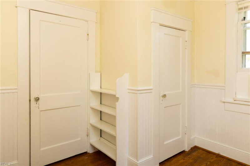 Photo 19 of 32 residential for sale in Portsmouth virginia