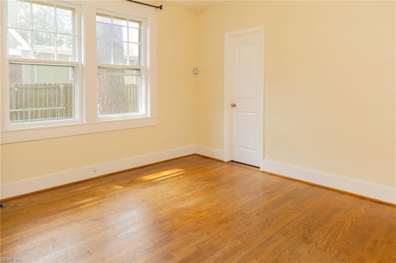 Photo 30 of 32 residential for sale in Portsmouth virginia