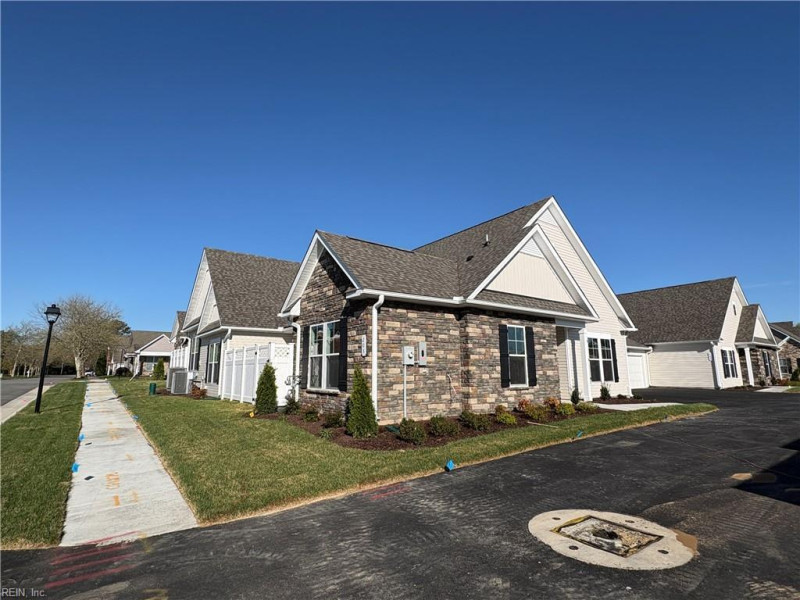Photo 2 of 42 residential for sale in Isle of Wight County virginia