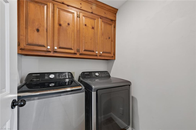 Photo 23 of 32 residential for sale in Chesapeake virginia