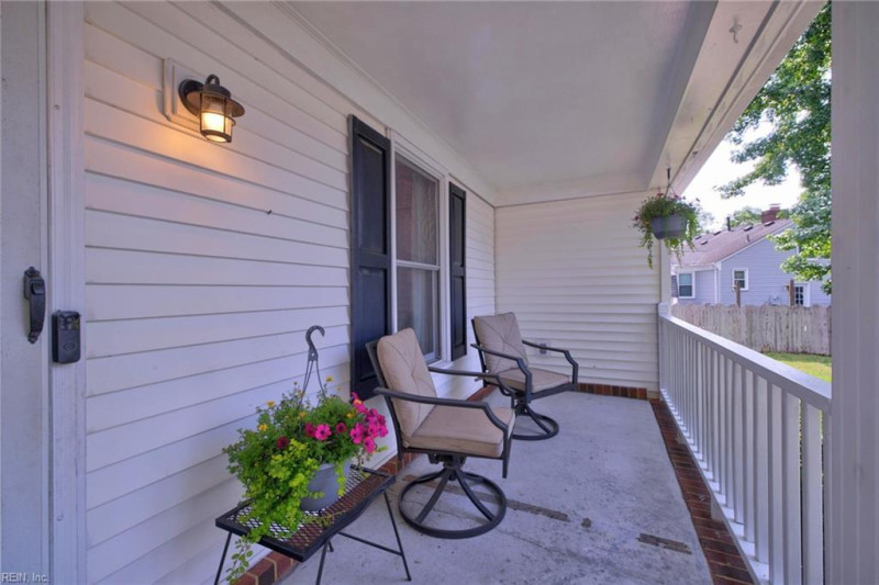 Photo 30 of 32 residential for sale in Chesapeake virginia