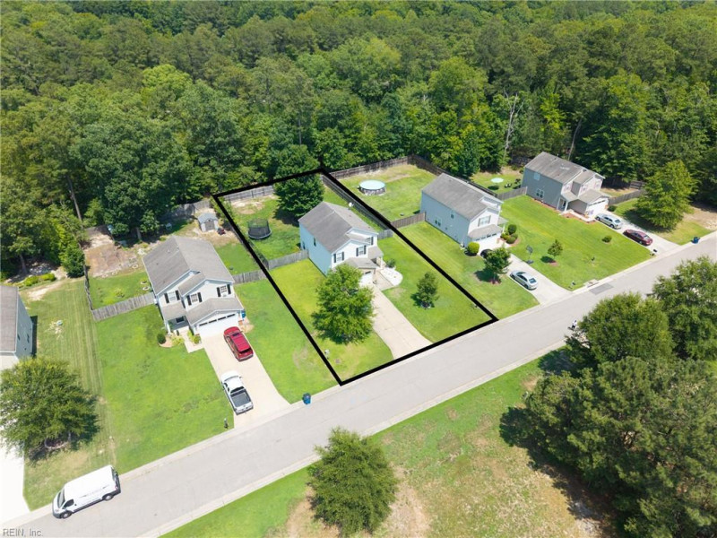 Photo 36 of 43 residential for sale in Gloucester County virginia Photo 36 of 43 residential for sale in Gloucester County virginia